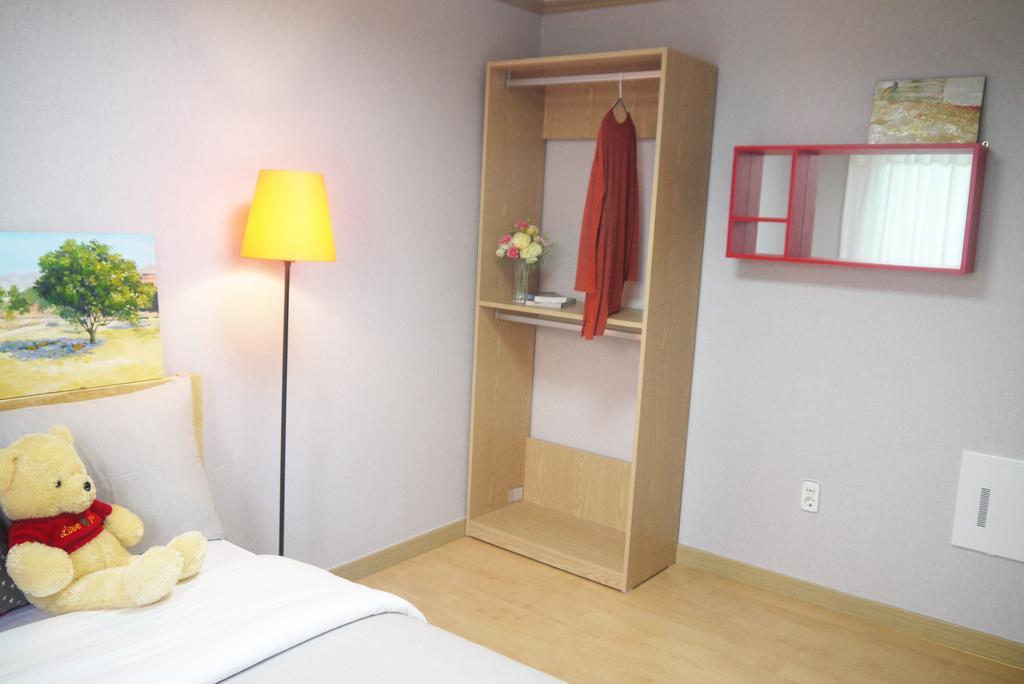 Lee & No Guesthouse Hongdae Seul Exterior foto
